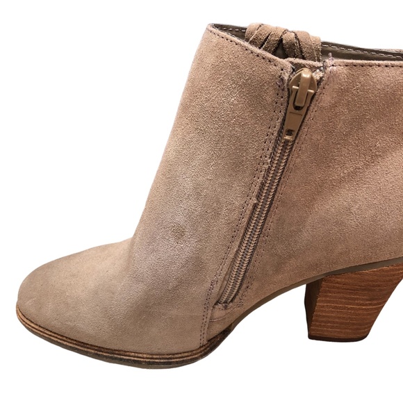 NEW Dolce Vita Beige Suede Ankle Boots with Tassel 7.5 - Picture 9 of 9